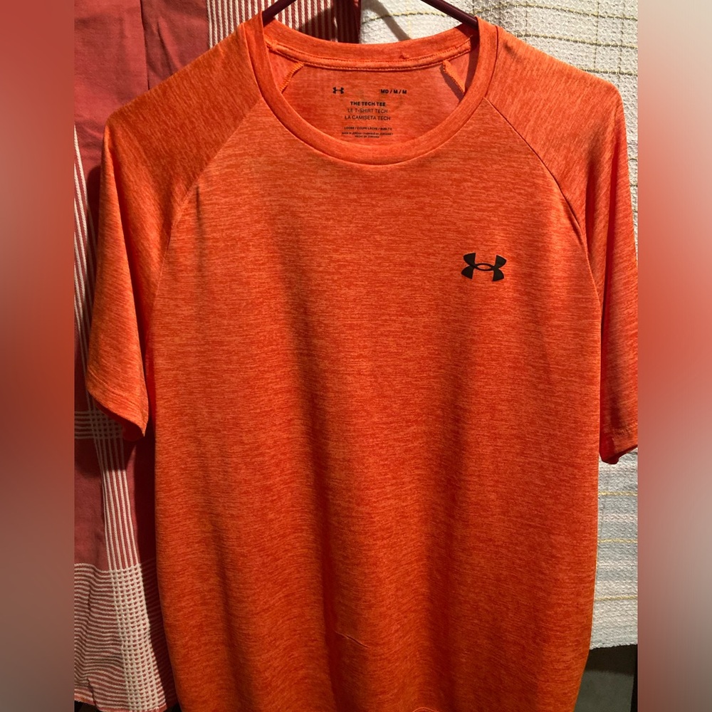 Under Armour Shirt T-shirt Orange Men’s Medium Loose